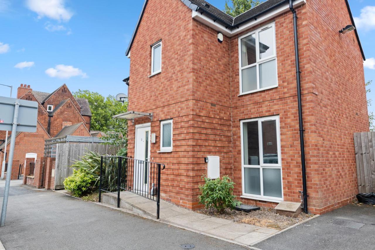 Holiday home Royal House - Perfect For Contractors & Large Groups Wolverhampton