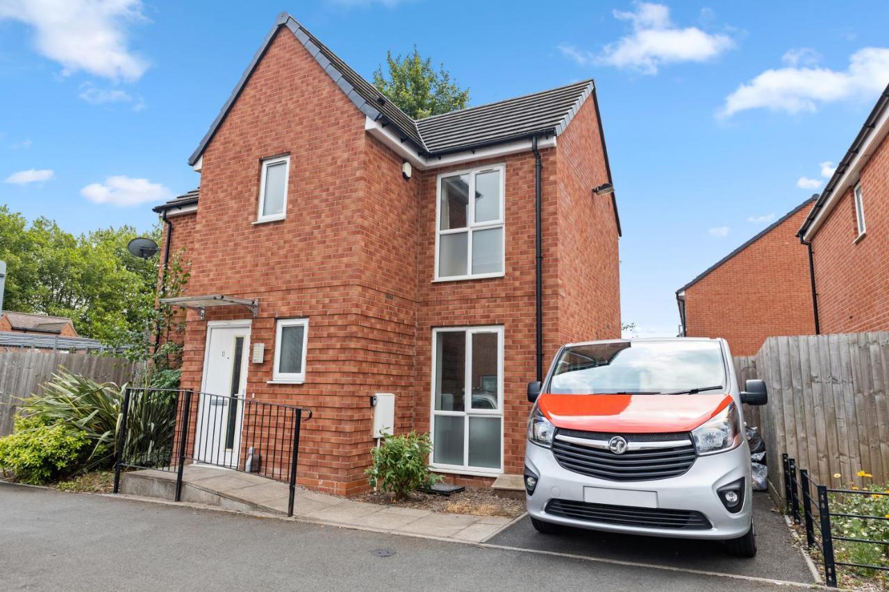 Royal House - Perfect For Contractors & Large Groups Holiday home Wolverhampton